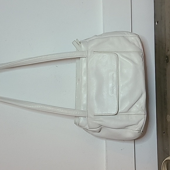 4.5 # of purses Stone Mountian, Tignanello and Elliott Luca - Picture 9 of 17